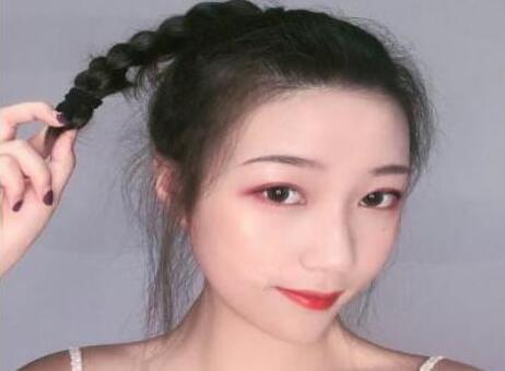 手殘黨福利！日常又減齡的6款少女發(fā)型