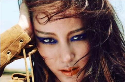 含蓄煙熏眼妝教程，告訴你南寧學(xué)化妝哪家好