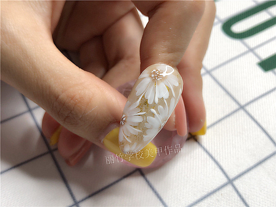 1590981317965313.jpg 20200428小香風(fēng)雛菊花卉.jpg