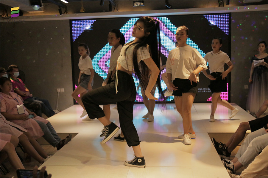 1597889685146529.jpg 美容舞蹈-無價之姐.jpg