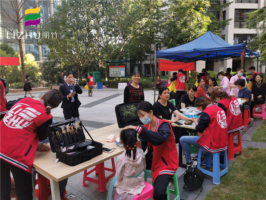 快來??！免費做美容美發(fā)美甲化妝