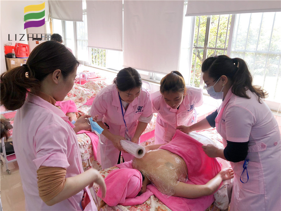 如何給背部做診斷？快來南寧正規(guī)美容學校學習