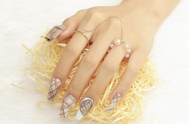 格紋美甲，麗竹學(xué)校美甲班作品分享