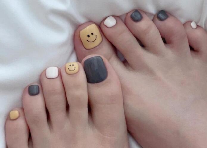 這組夏天美甲，快來(lái)和廣西美甲培訓(xùn)學(xué)校學(xué)起來(lái)