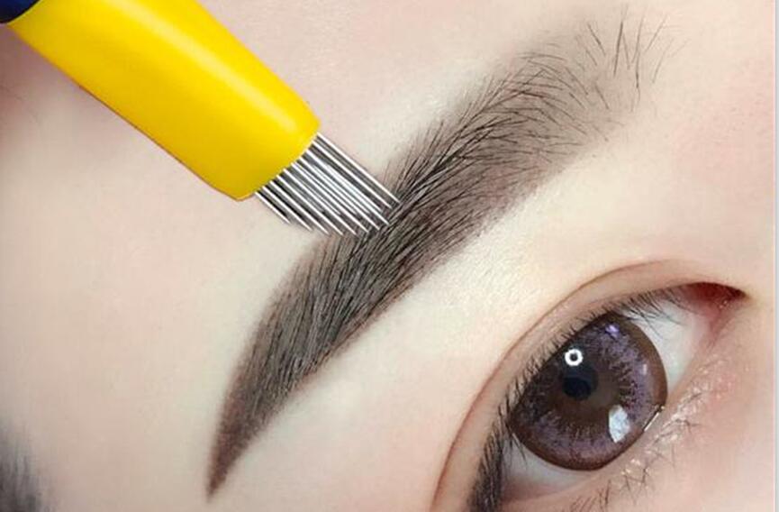 南寧紋繡學(xué)校教你霧眉邊框痕跡太明顯時(shí)怎么辦