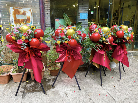 如何制作花籃？南寧插花培訓(xùn)班來幫你