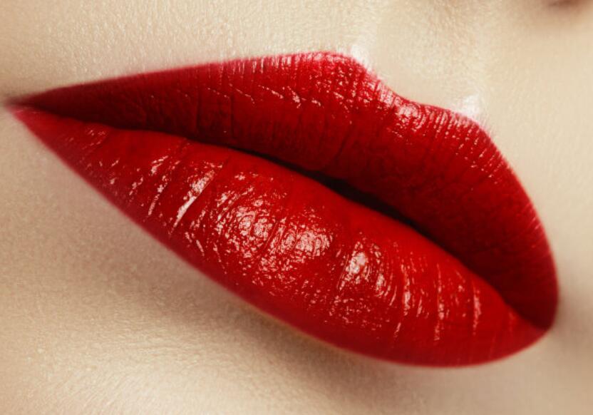 紋唇后不能吃哪些東西？快來看看廣西專業(yè)紋繡學學校怎么說