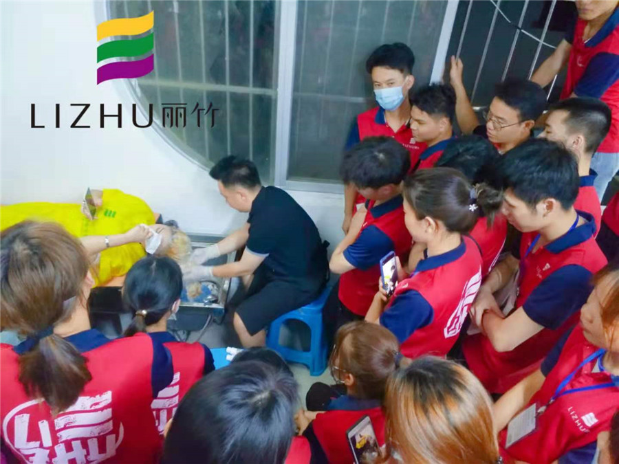 美發(fā)必學(xué)的染發(fā)技巧，廣西美發(fā)學(xué)校親囊相授