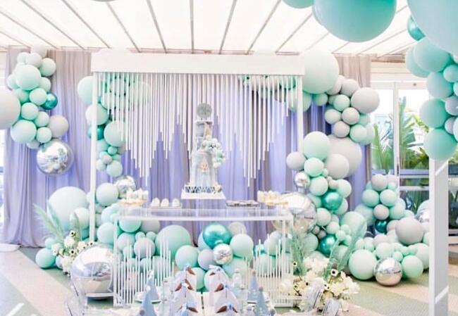 怎樣才能布置出好看的花藝氣球裝飾？南寧花藝學(xué)校教你