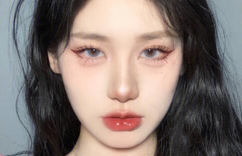 想知道奶醉妝容怎么化？南寧彩妝造型學校教你