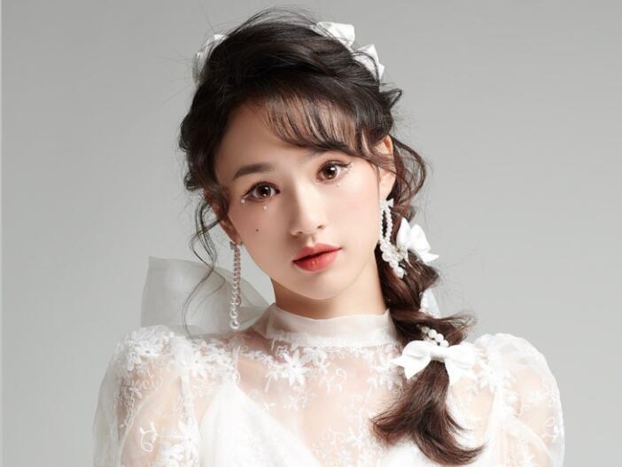 南寧化妝學(xué)校排行榜：韓式簡約新娘造型