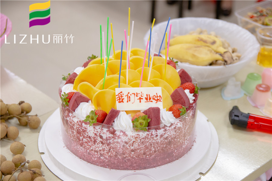 南寧美容培訓學校舉行畢業(yè)座談會