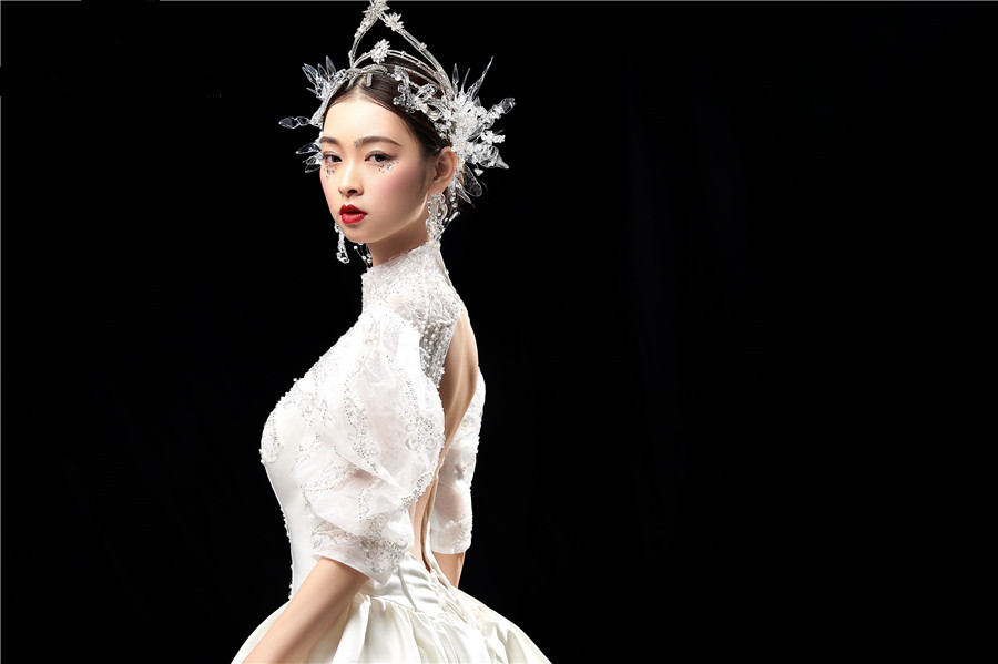 南寧網(wǎng)紅彩妝培訓(xùn)作品：鉆石新娘造型