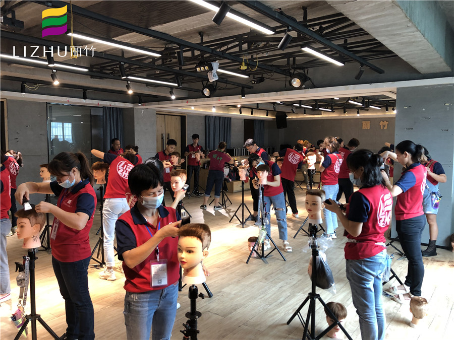 平頭怎么剪？南寧口碑好的美發(fā)培訓(xùn)開(kāi)講