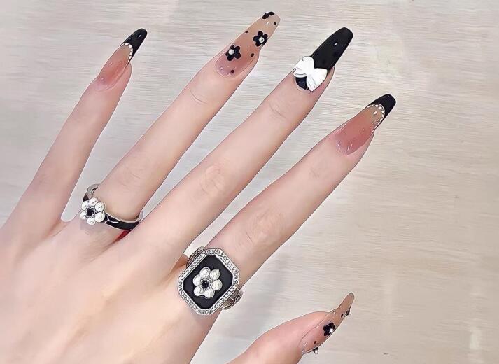 好看的延長甲款式，和南寧網(wǎng)紅美甲培訓(xùn)學(xué)