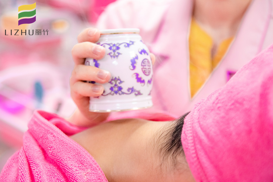 使用艾灸罐的功效，南寧美容培訓(xùn)班總結(jié)筆記