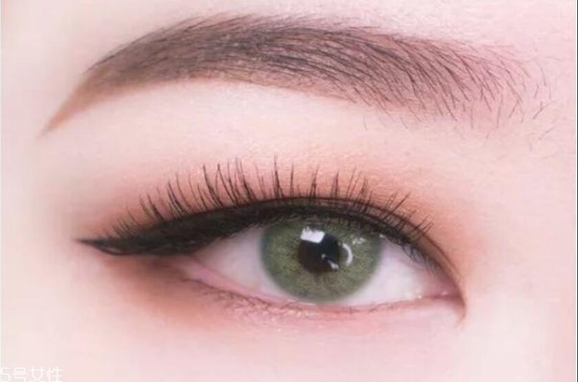 學(xué)腫眼泡內(nèi)雙眼妝教程，看廣西有哪些化妝學(xué)校專業(yè)