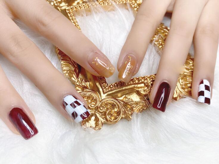 棋盤(pán)格美甲，廣西美甲培訓(xùn)作品