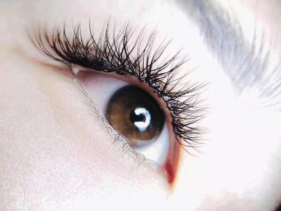 美睫過后睫毛易掉的原因，南寧美睫學(xué)校找到了