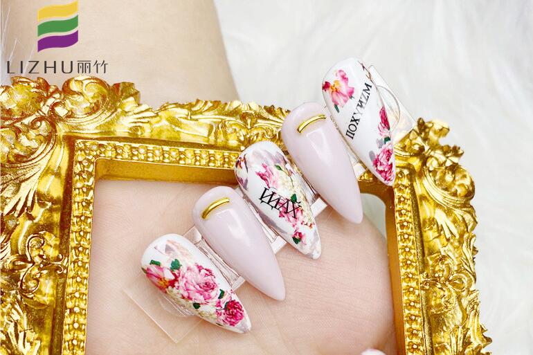 復(fù)古玫瑰花美甲，南寧美甲師培訓(xùn)班作品