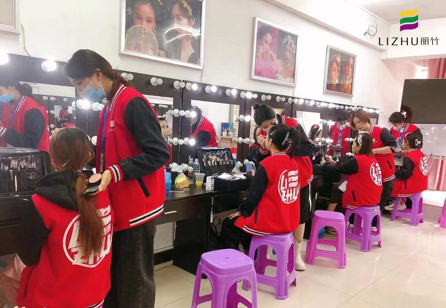 南寧化妝學校怎么招生？來麗竹化妝學?？纯淳椭懒?>
								
								<span id=