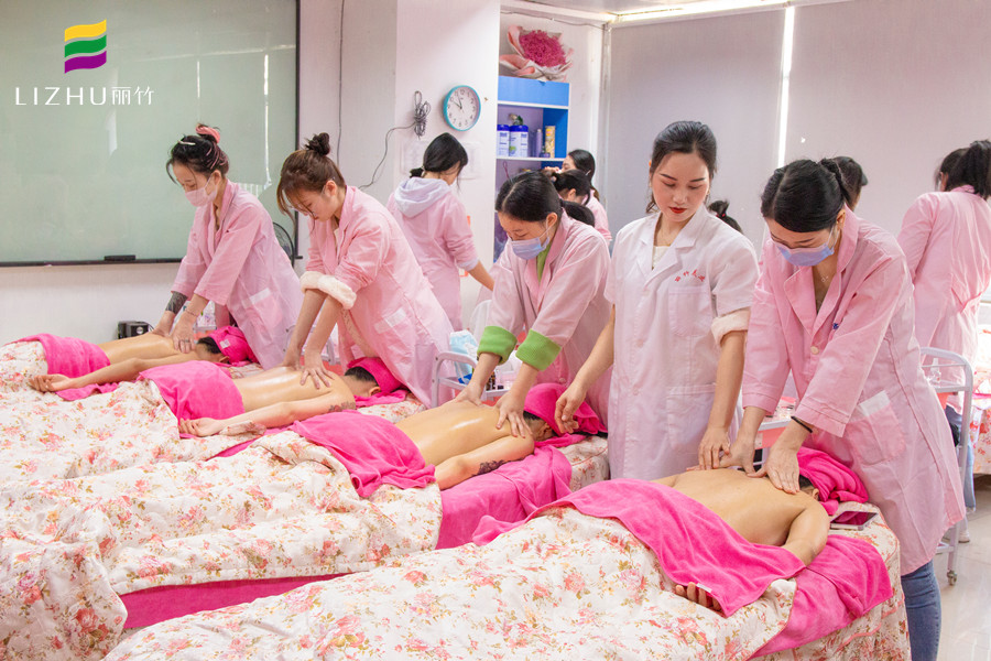 學(xué)肩部按摩注意事項，知道南寧哪里可以學(xué)肩頸按摩