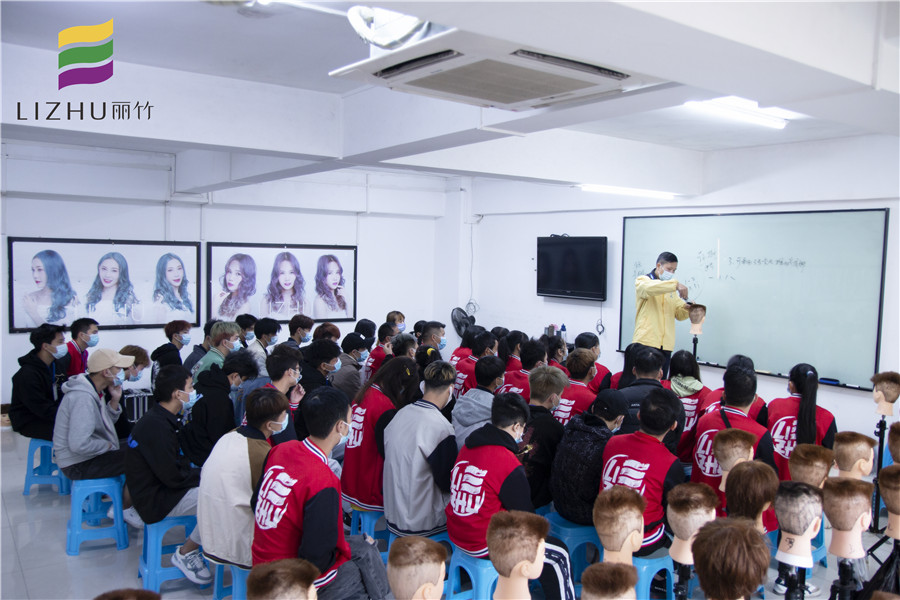 平頭修剪方法，廣西男發(fā)剪裁培訓(xùn)內(nèi)容