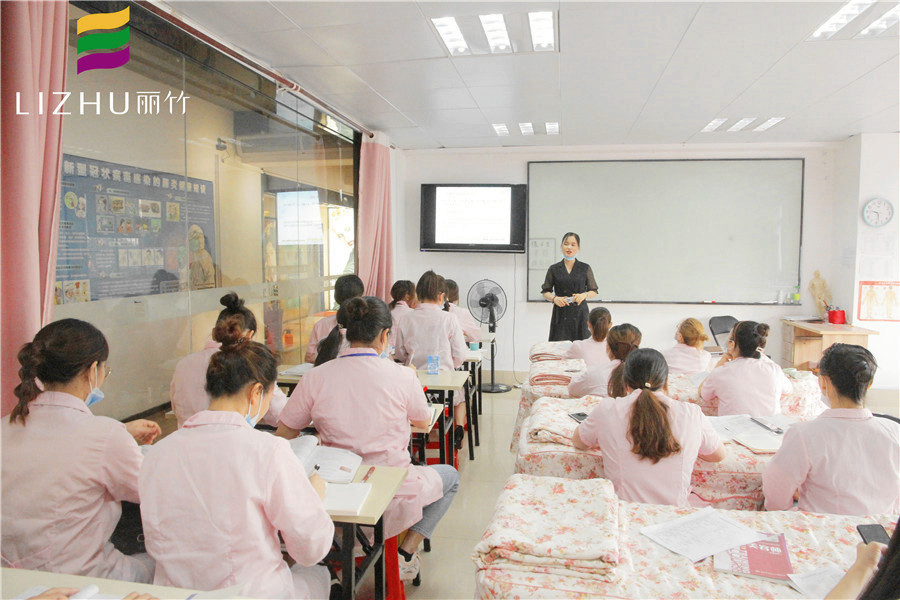 南寧學(xué)習(xí)美容在哪里？麗竹美容培訓(xùn)班火熱招生