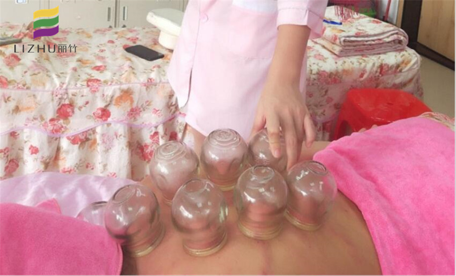 女人拔火罐的好處，廣西美容培學(xué)院專業(yè)課程介紹