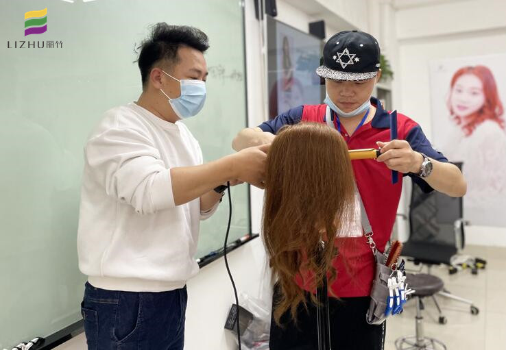 美發(fā)電棒基礎(chǔ)手法，南寧美發(fā)電棒造型培訓(xùn)班