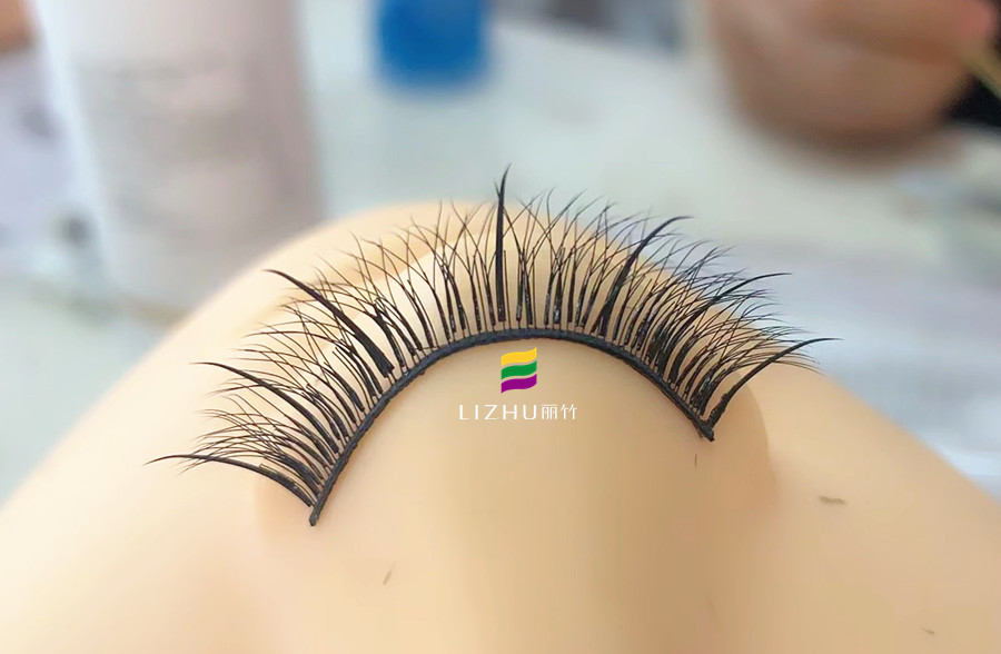 假人頭練習(xí)美睫技巧，廣西專業(yè)美睫課程