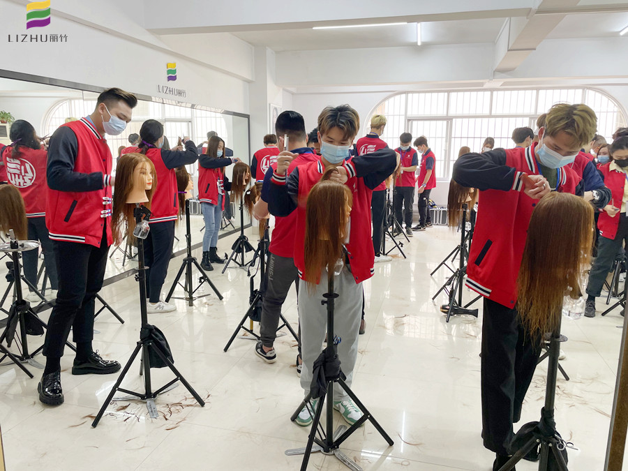 美發(fā)項目綜合練習(xí)實況，廣西美發(fā)實操練習(xí)