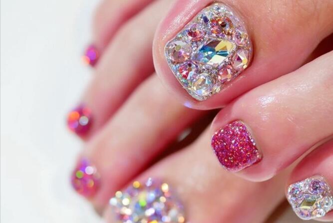 布靈布靈的腳部美甲款式，南寧一對一美甲培訓(xùn)教你