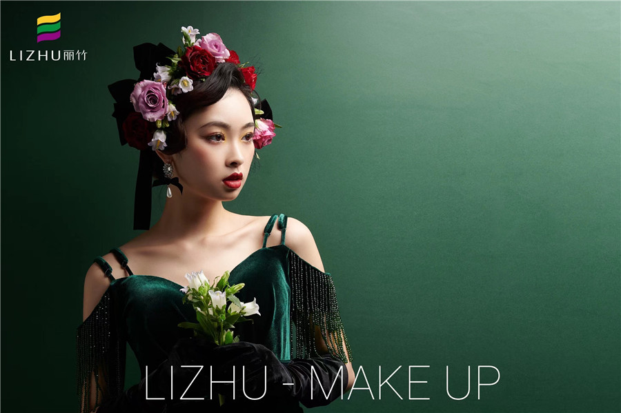 復(fù)古鮮花新娘造型，廣西彩妝學(xué)校十大品牌作品