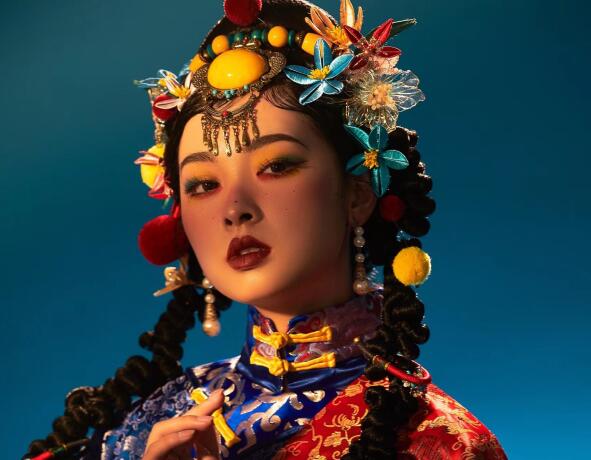 藏族少女寫真造型，南寧彩妝學(xué)校專業(yè)正規(guī)作品