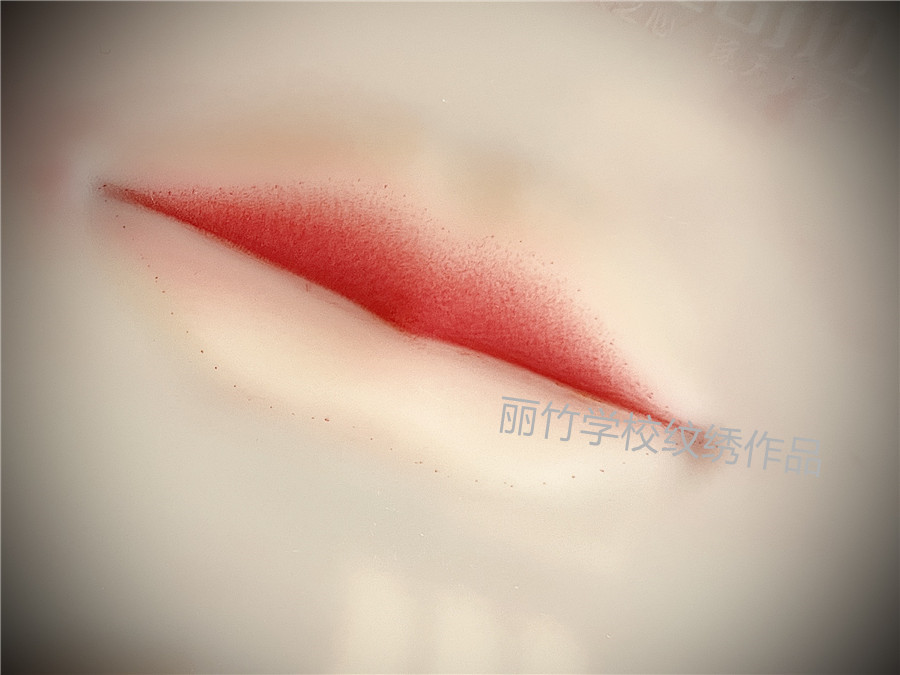 仿皮畫唇技巧 ，廣西培訓(xùn)紋唇專業(yè)課程分析