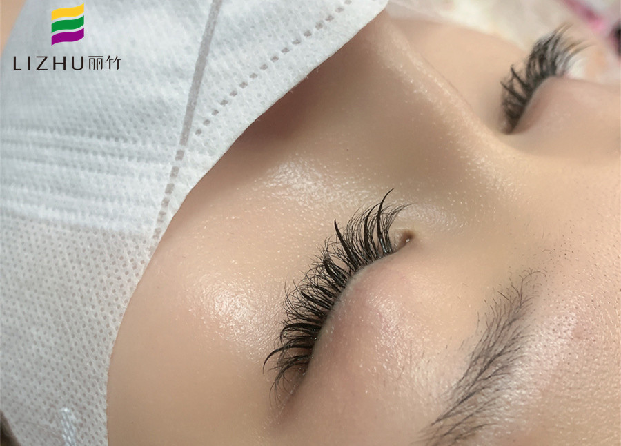 美睫初學者操作技巧，南寧美睫專業(yè)培訓班課程