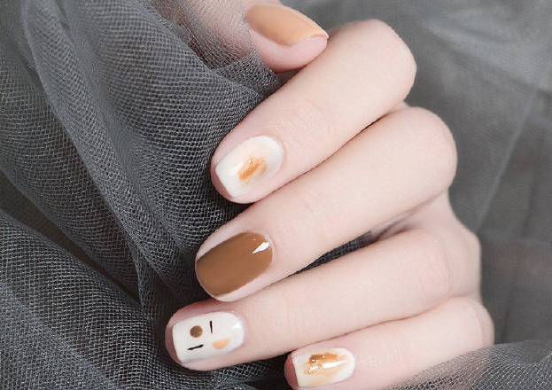 初秋顯白美甲推薦，廣西時(shí)尚美甲培訓(xùn)學(xué)校整理