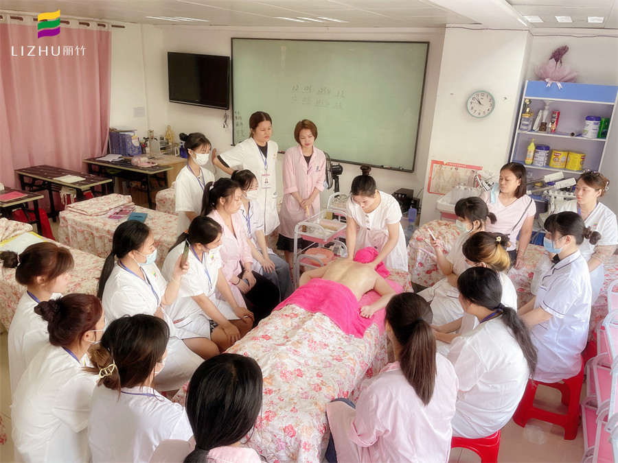 精油開背和拔火罐的好處，身體養(yǎng)生培訓(xùn)課程