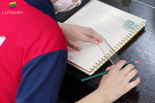 南寧化妝課堂：標準眉怎么畫？