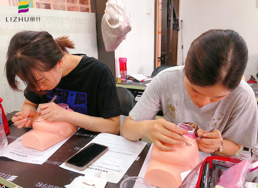 1663575897180297.jpg 1660704149930751.jpg