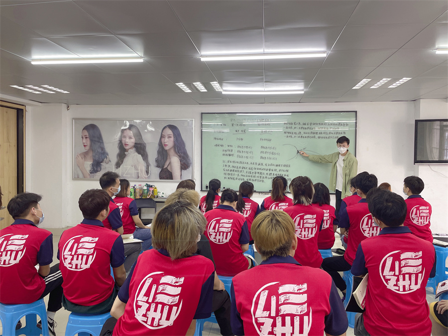 燙染理論知識，南寧美發(fā)燙染課程分享