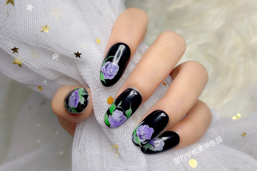 廣西美甲十佳學(xué)校作品--手繪玫瑰花美甲、秋日花朵美甲,