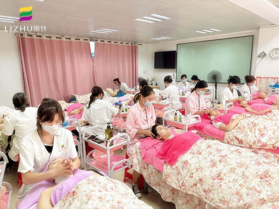 面部眼唇鼻的護理，廣西皮膚管理培訓班教你方法