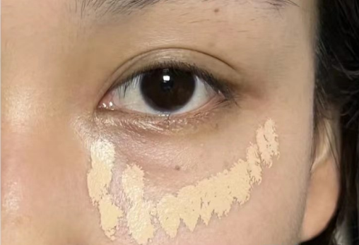黑眼圈遮瑕教程 | 南寧化妝基礎(chǔ)專(zhuān)業(yè)學(xué)校分享