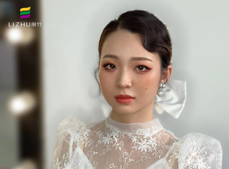 婉約韓式新娘 ，廣西專業(yè)化妝培訓造型學校作品