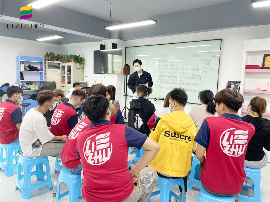 生姜洗頭的好處？南寧美發(fā)洗護(hù)學(xué)校理論講解