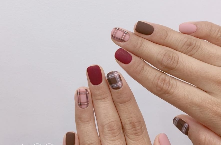 格紋美甲，廣西美甲培訓(xùn)排行前三推薦