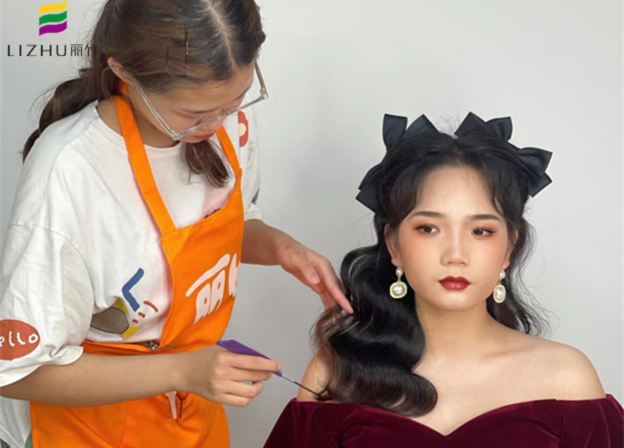 南寧學(xué)化妝要多久？才能做出披發(fā)公主造型