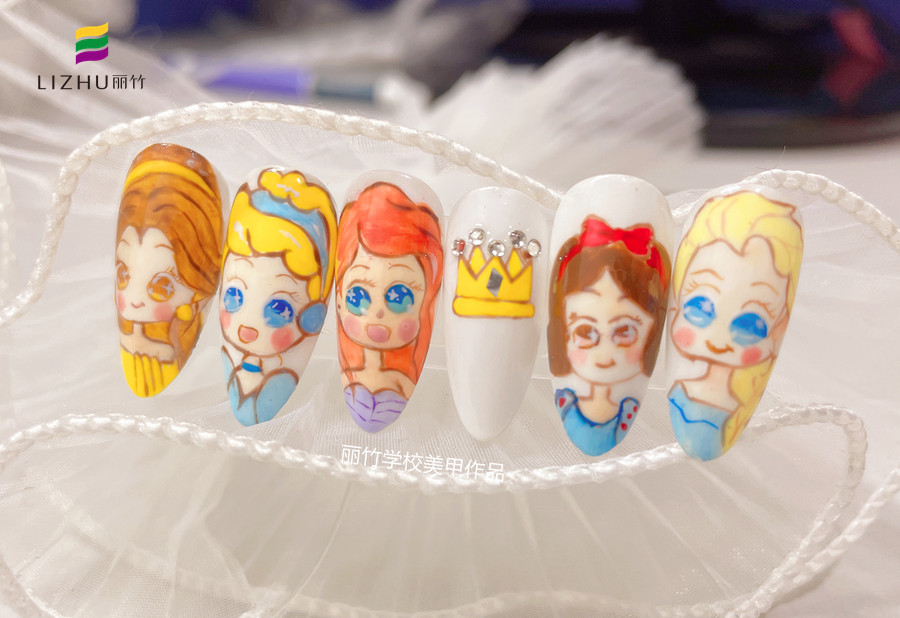 迪士尼公主美甲&可愛(ài)熊雕花美甲，廣西美甲師進(jìn)修班作品
